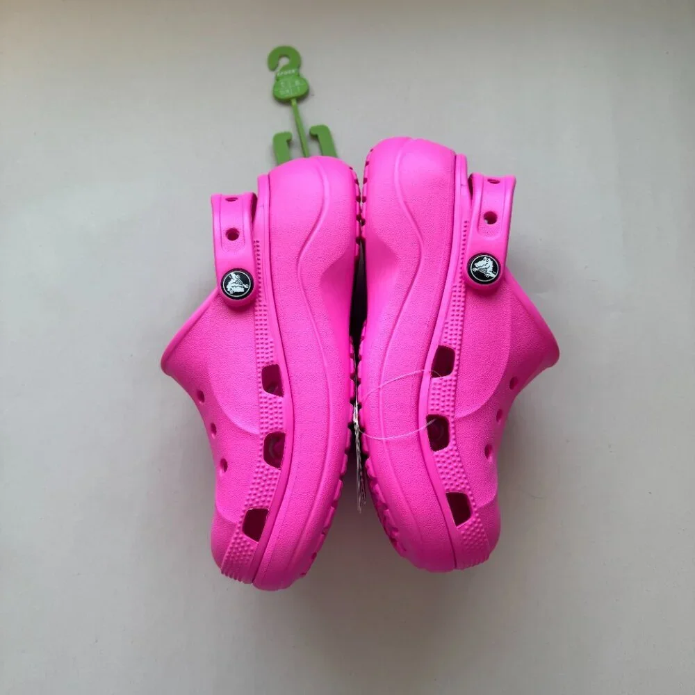 Crocs Baya Platform Clogs Women's Size 4 Electric Pink NWT